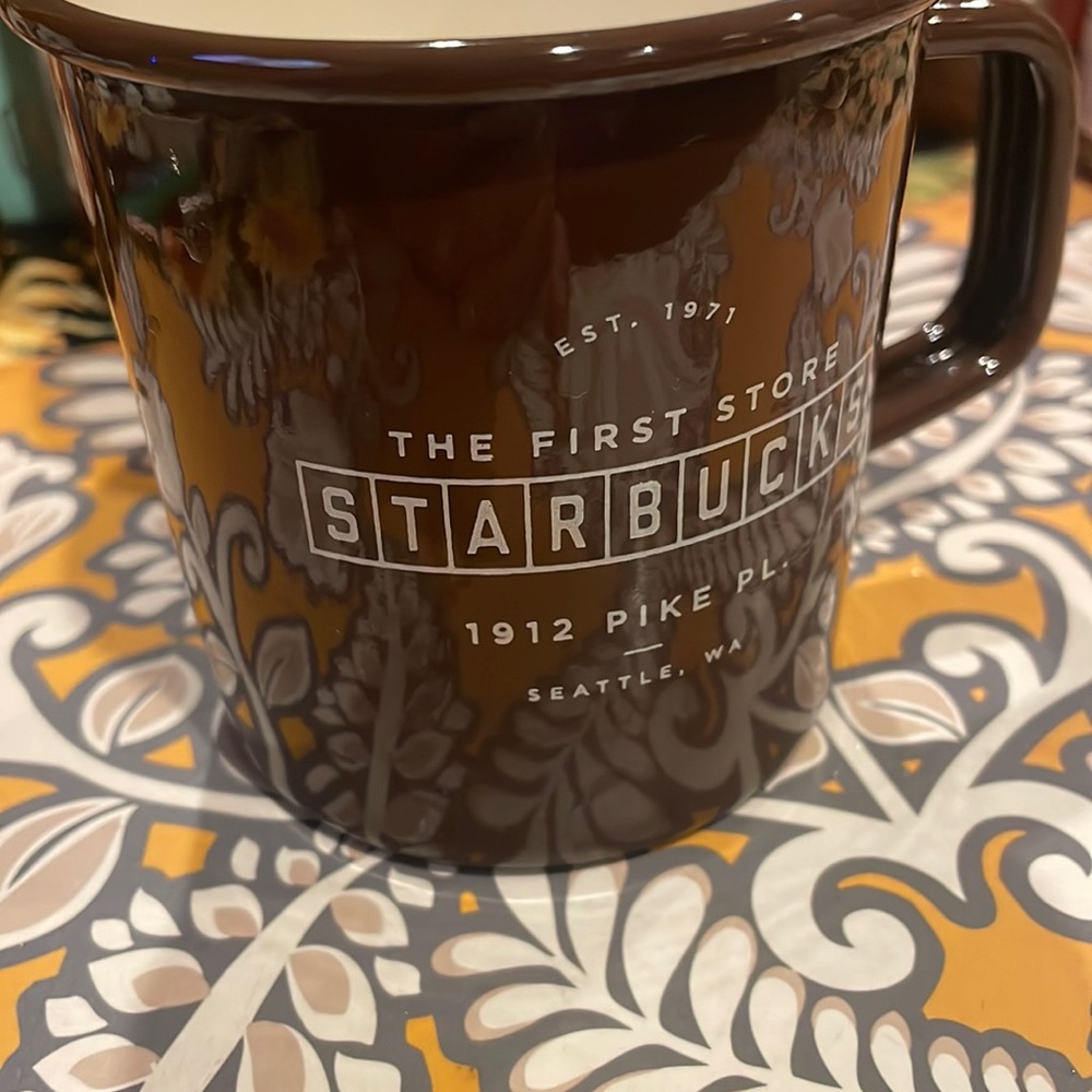 The first store Starbucks enameled brow cup like new. Beautiful